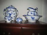 Antique 5-piece flow blue washstand set marked "England, Campion" by
Grindley & Co. ca 1890