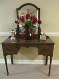 Small scale vintage vanity