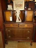 Antique chest and dressing table made in Barnesville by Smith Inc. (originally Smith Buggy Co.)