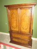 Early French Country Linen Press