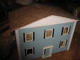 Nice old Dollhouse with
Furniture.