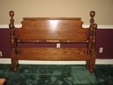 Cannonball Queen Oak bed with dental trim