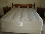 Queen Bed Sealy Posturepedic