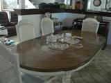 Stanley Dining Room Table w/6 chairs and Table top protector