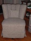 Slipper chair