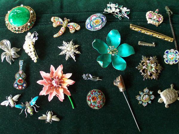 some great vintage jewelry
