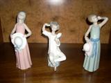 3 Lladro girls firgurines with hats