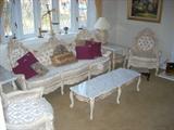 like new living room suite