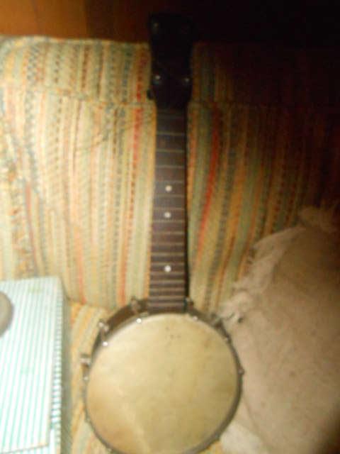 Saprono Ukelele, banjo shaped. German made.