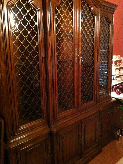 extra nice china cabinet that matches the dining table