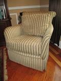 GWEN SWIVEL CHAIR                                          HOOKER FURNITURE COMPANY

