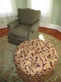 CUSTOM FABRIC OTTOMAN W/ WIDE BLEATED SKIRT
SHERRILL  FURNITURE COMPANY
