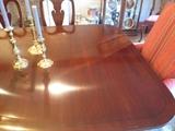 SINGLE BOARD DINING ROOM TABLE CLOSER LOOK