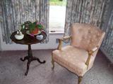 Pie crust lamp table