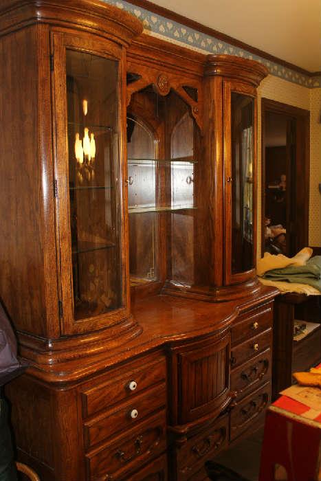 Thomasville china cabinet...we also have the table and 8 chairs
