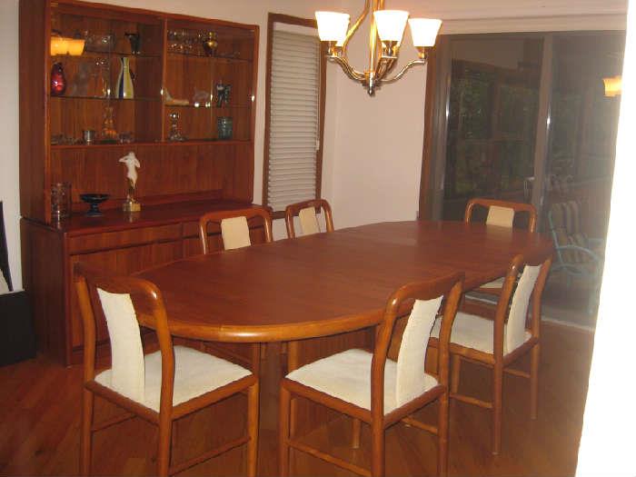 Dania Teak Dining Room Set with hideaway leaves