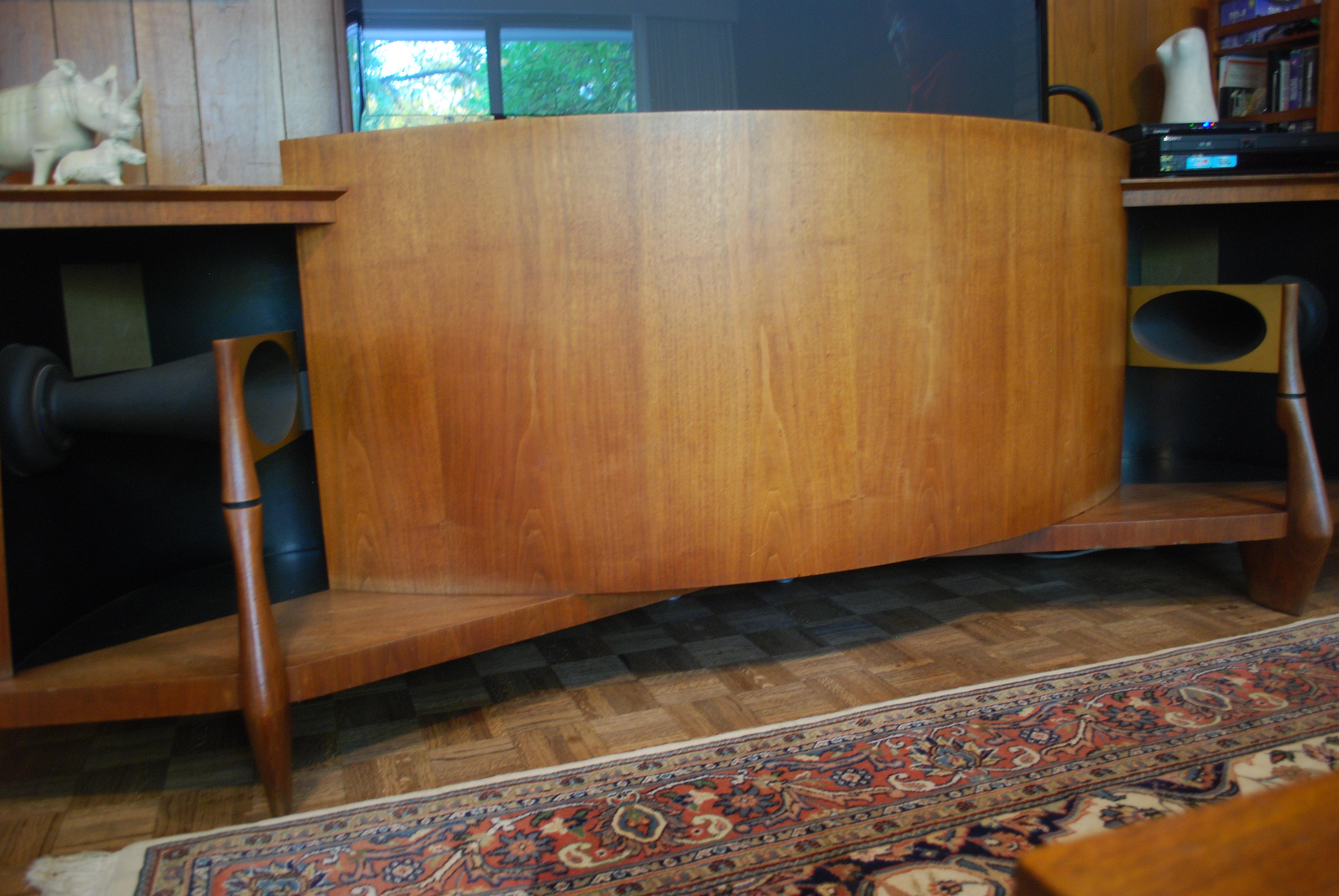 JBL Paragon Speaker - original owner!  The speaker will be sold ahead of the sale date in order to accommodate it's special transportation needs and the nationwide interest.  Best offers will be accepted until December 6th.  Please email rehomedesign@gmail.com with offer, name, phone number and address.  We will only require financial information from the highest bidder.