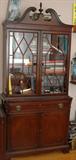 1930's China Cabinet,Mint Condition Original Finish.$300