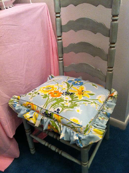                           1 upholstered ladder back chair
