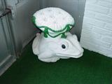 Frog seat.