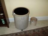20 Crock perfect condition! 2 crock also in fine shape!