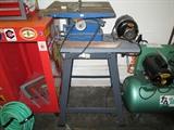 Small table saw