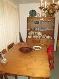 Dinning room table w/6 chairs--