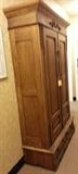 Beautiful Antique Oak Civil War Era Armoire. 1800s c.