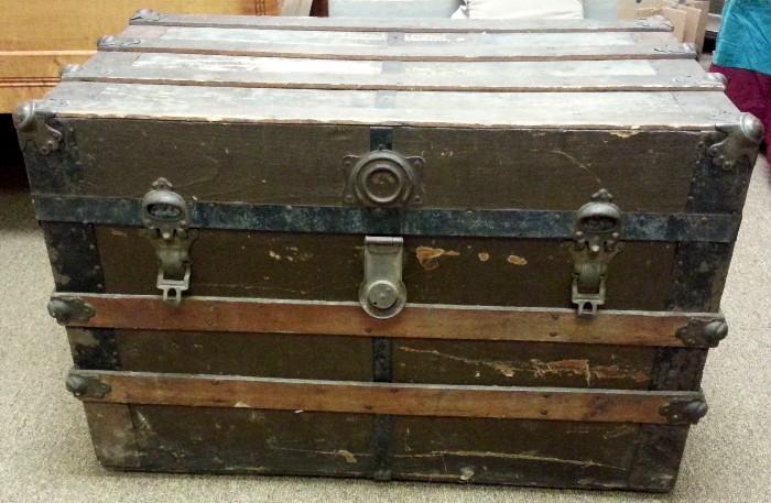 Large steamer trunk in good condition