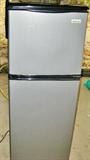 Magic chef refrigerator/freezer for dorm. basement, or bar