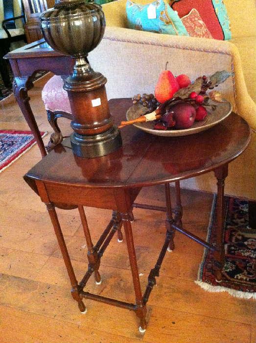                                                small drop leaf table