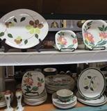 Red Wing pottery dinnerware