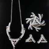 three-piece vintage rhinestone jewelry set - necklace, earrings and brooch