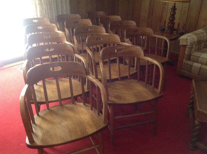 Set of 14 oak chairs with arms