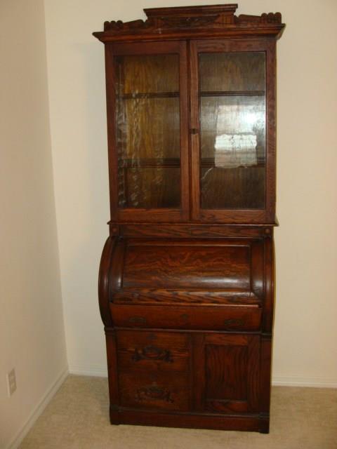 Cylinder Desk (Good Condition)