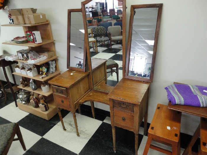 Consignment Estate Auction In Lewisville Tx Starts On 11 21 2013