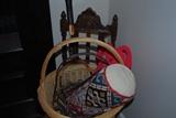 Baskets in wicker and metal