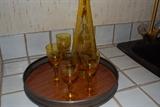 Etched colored glass carafe set with 4 glasses