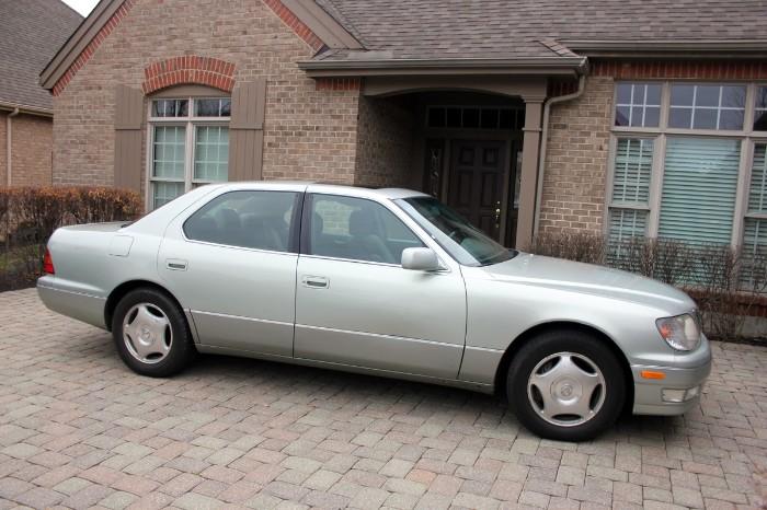 1998 Lexus LS 400
