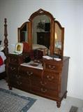 BEDRM SET DRESSER W/ADJUSTIBLE TRIPLE MIRROR