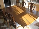 Dining Room Table & 4 Chairs