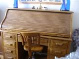 Roll top desk