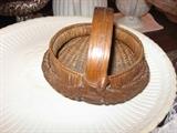 Small double buttocks primitive egg basket.