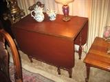 Gate Leg Table.