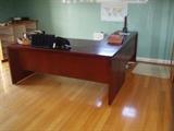 Office furniture, contemporary and in good usable condition!