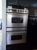 ge monogram double ovens, self cleaning!