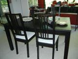 GREAT TABLE AND CHAIR SET, NOTE THE 2 EXTENTIONS ARE LOADED IN THE TABLE NO NEED FOR EXTRA STORAGE SPACE HERE, EXTENDS FOR A LARGE FAMILY OR TAKE THE LEAVES OUT FOR A SMALL INTIMATE GATHERING.