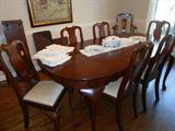 HENKEL HARRIS MAHOGANY DINING ROOM TABLE WITH 8 CHAIRS