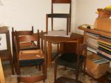 DANISH MARKED DINING TABLE W 6 CHAIRS BLACK LEATHER, TABLE 2 DROPS SIDES AND STORES FOR NARROW PLACES TO 12"