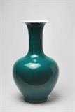 清光绪孔雀绿釉赏瓶   Qing dynasty, peacock green vase
